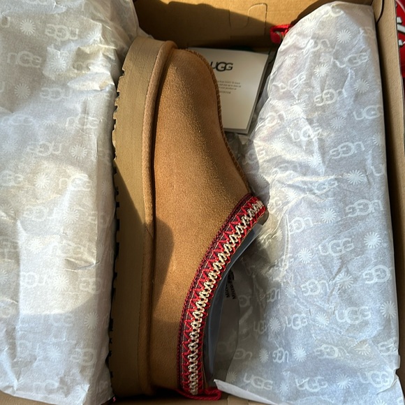 BRAND NEW K TAZZ SIZE 6 KIDS - Picture 1 of 2